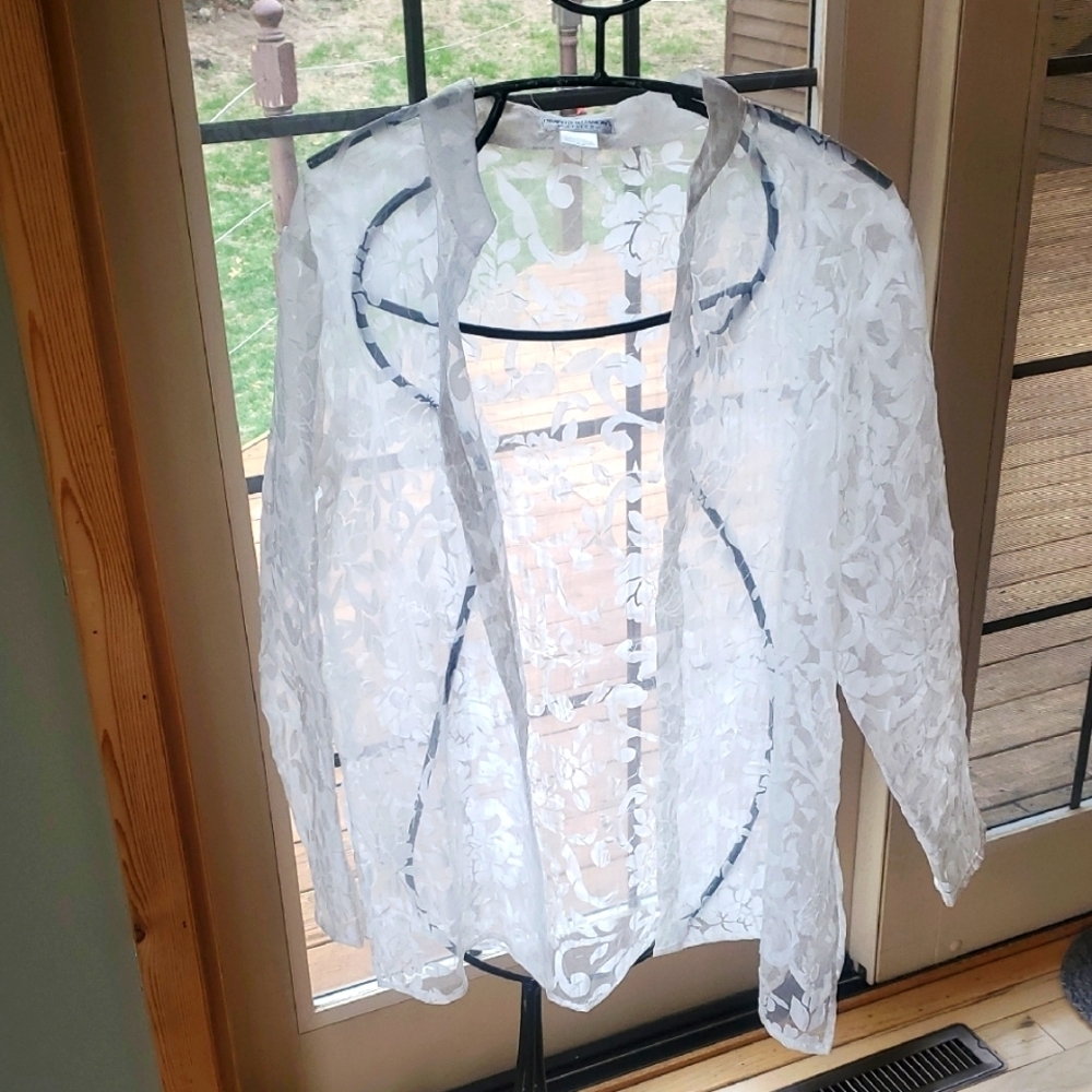Draper's & Damon's Spring Bliss White Sheer Floral Sz. PM Cardigan